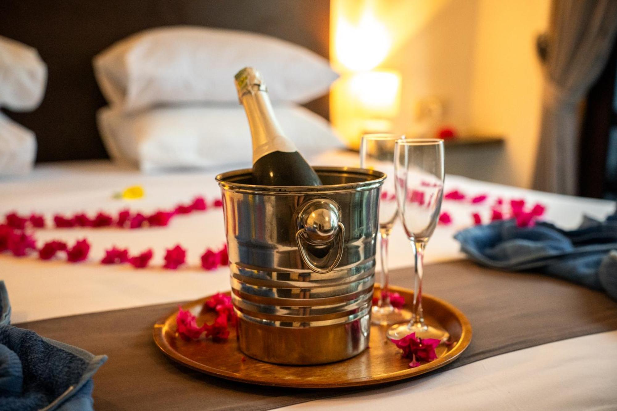 Готель Gili Ocean Club - Adults Only Гілі-Траванган Екстер'єр фото